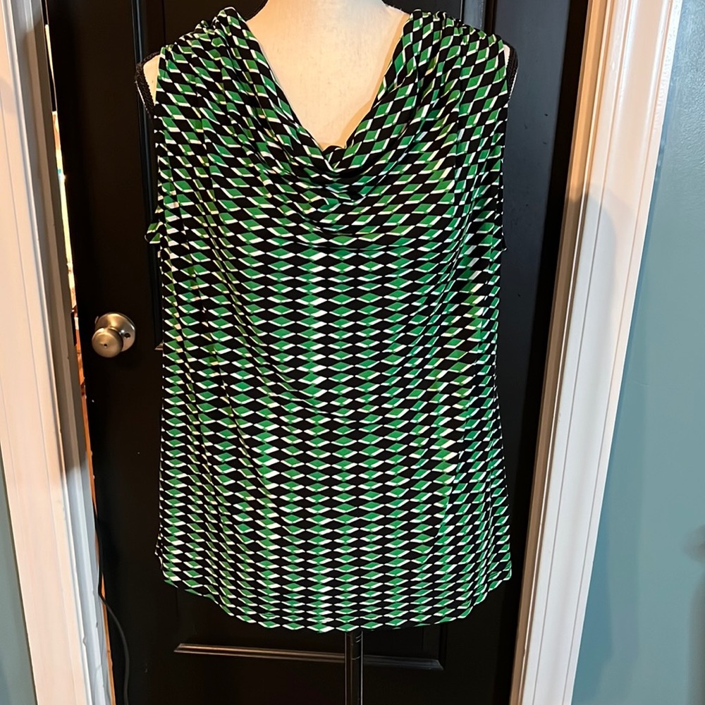 EUC worn once XL Calvin Klein sleeveless top beautiful no flaws perfect